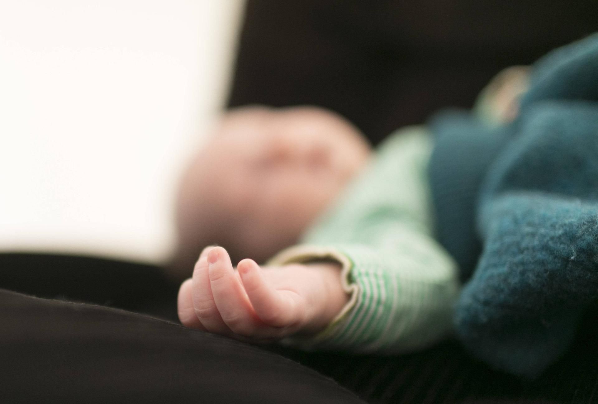 Im Ruhrgebiet sind Babys ohne Hände auf die Welt gekommen. (Symbolbild)