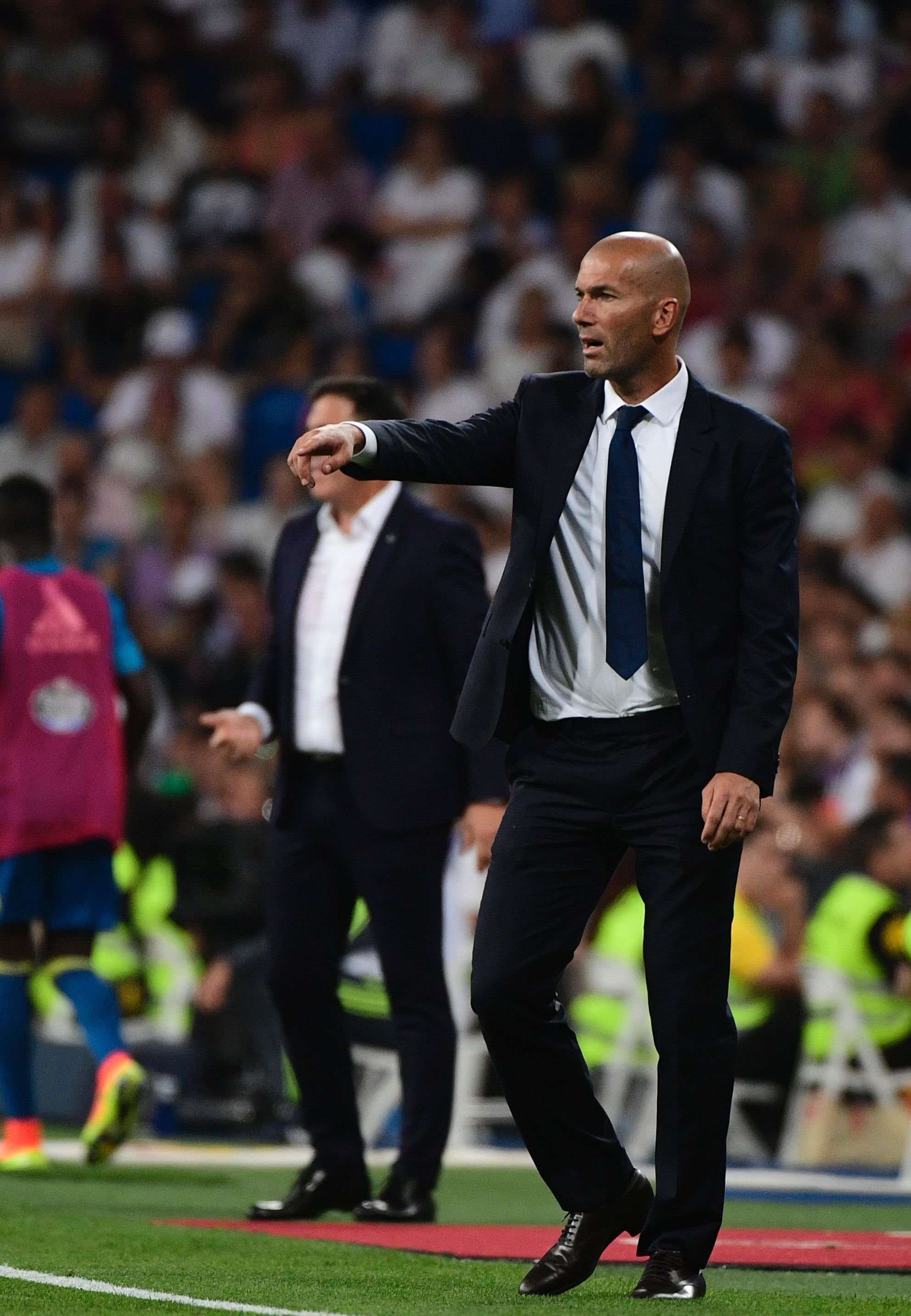 Hat durch die Transfersperre nicht mehr gut Lachen: Real-Trainer Zinedine Zidane.