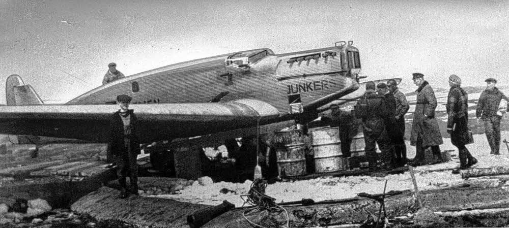 Die W 33 „Bremen“ nach der Ankunft in Greenly Island am 13. April 1928