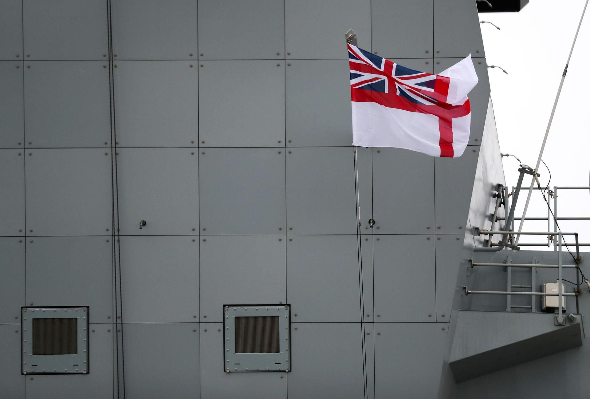 Die britische Marine hat eine russische Fregatte verfolgt.