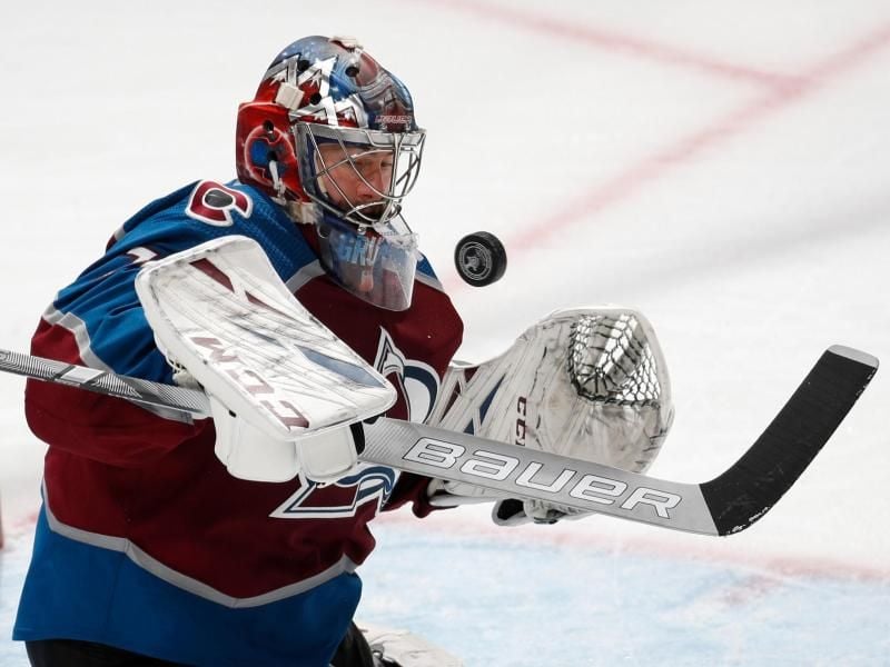 Erwartet mit Colorado nun San Jose: Goalie Philipp Grubauer. Foto: David Zalubowski/AP