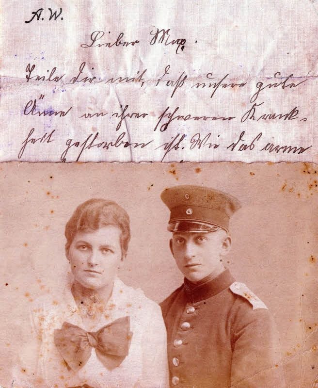 Die Geschwister Anna und Max aus Zeitz sahen sich im Sommer 1918 zum letzten Mal. Da entstand auch das Foto. Anna starb am 7. Oktober 1918 an der Spanischen Grippe.