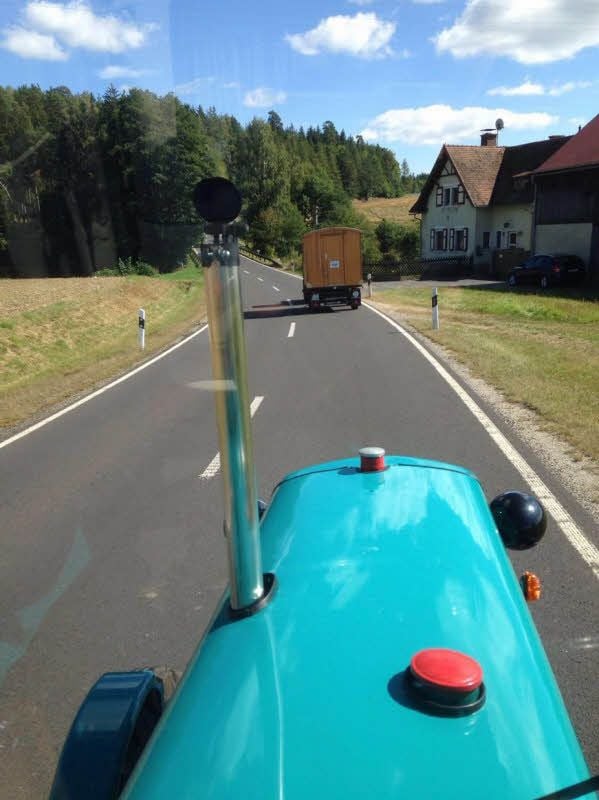 Gemütlich rollen die Männer gen Österreich.