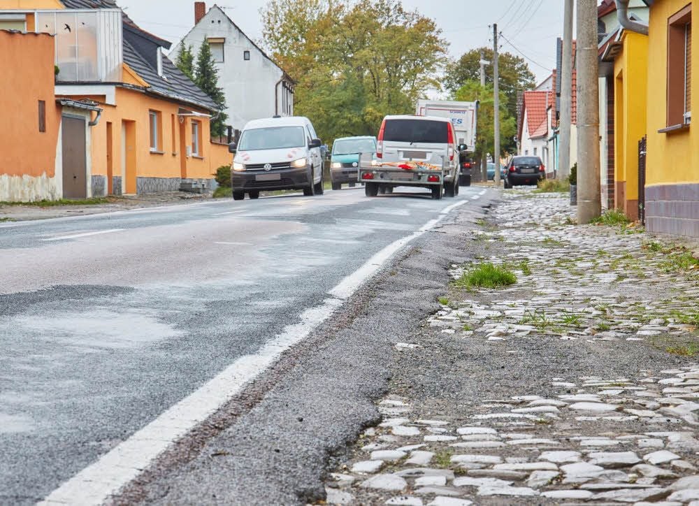 Es ist zwar kein Feldweg, aber die Hauptstraße in Beesenlaublingen benötigt dringend einen grundhaften Ausbau.