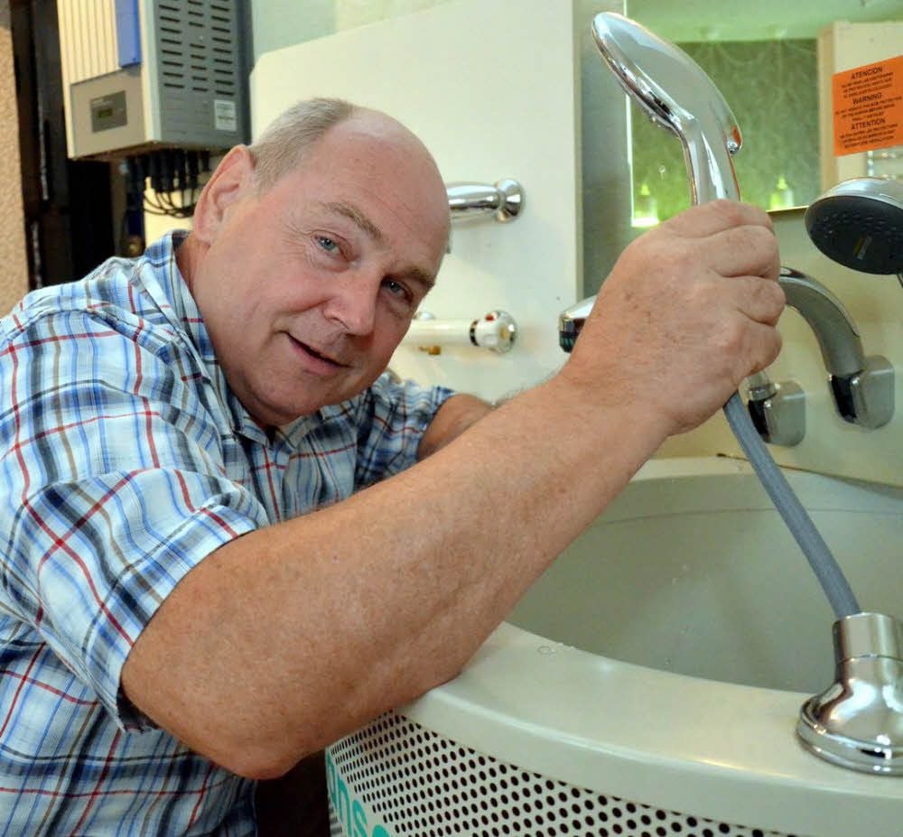 Der 61-Jährige Hans-Peter Köppe sucht für seinen Sanitärbetrieb in Annaburg einen Nachfolger.
