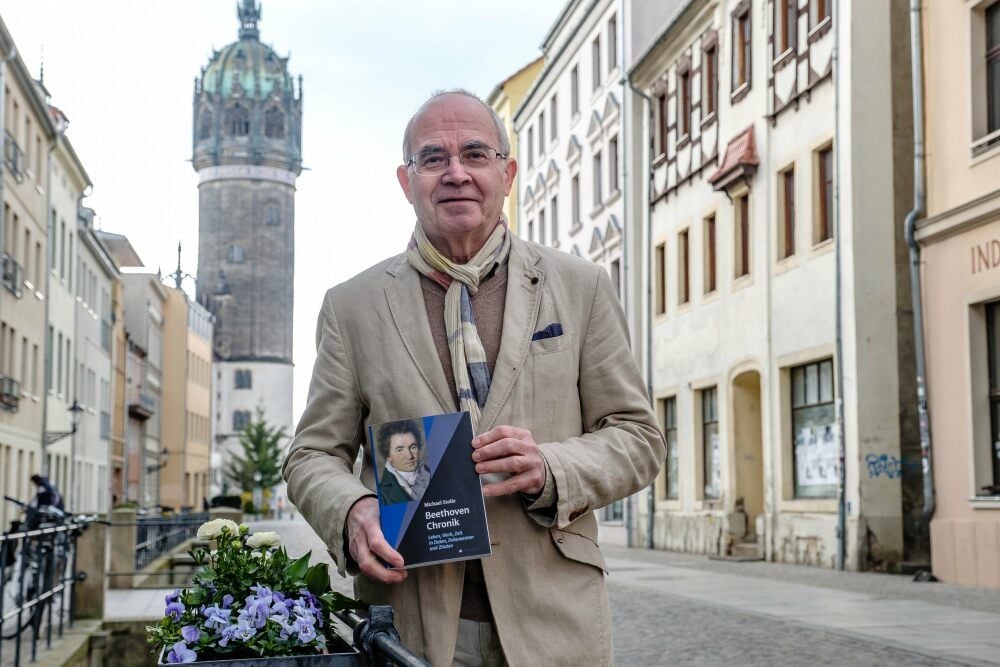 Michael Stolle spielt nicht nur Beethovens Werke, er hat auch eine Beethoven-Chronik verfasst.