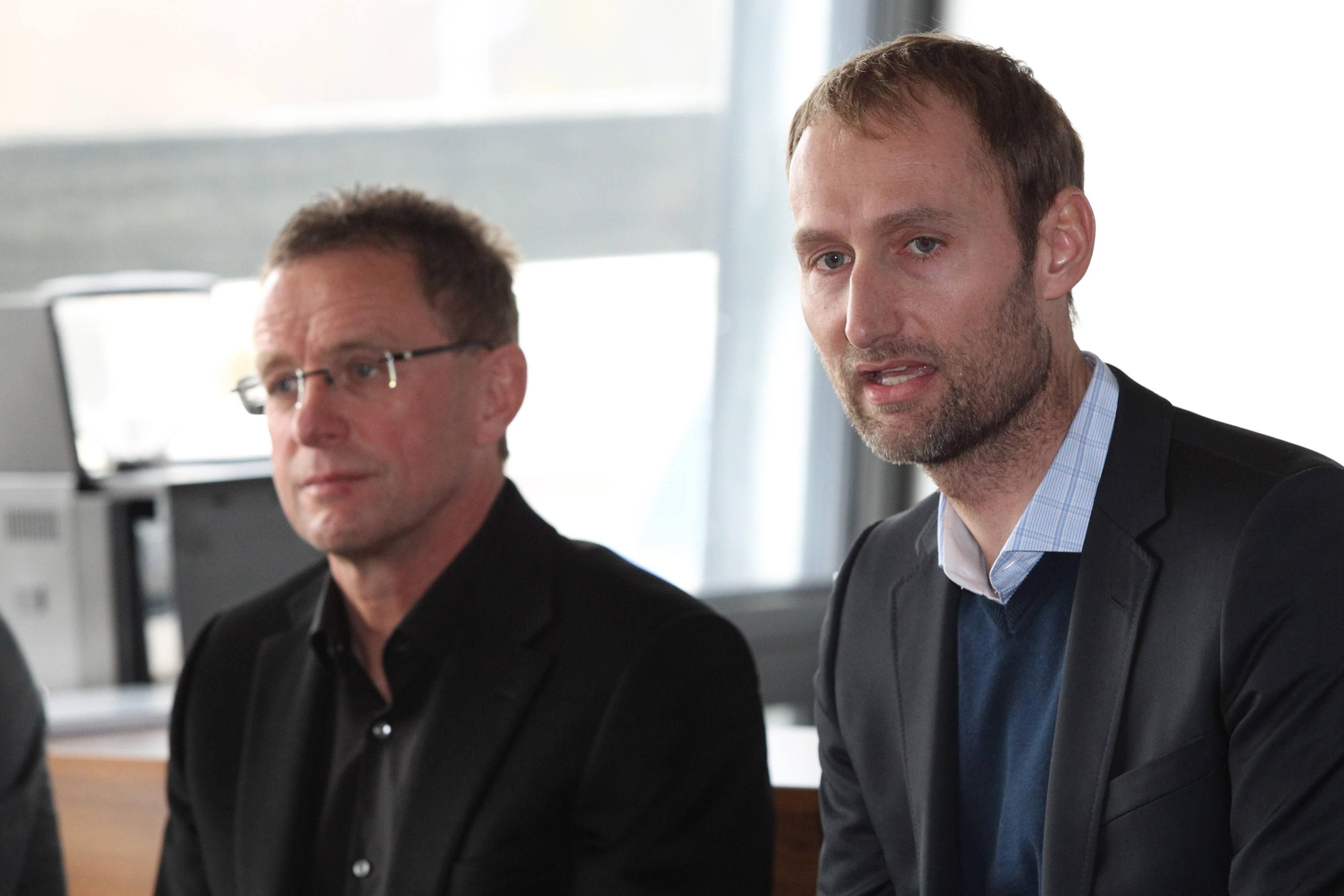 Verhandlungspartner: Ralf Rangnick und Sauer dealten schon so manchen Spieler zwischen Leipzig und Salzburg.