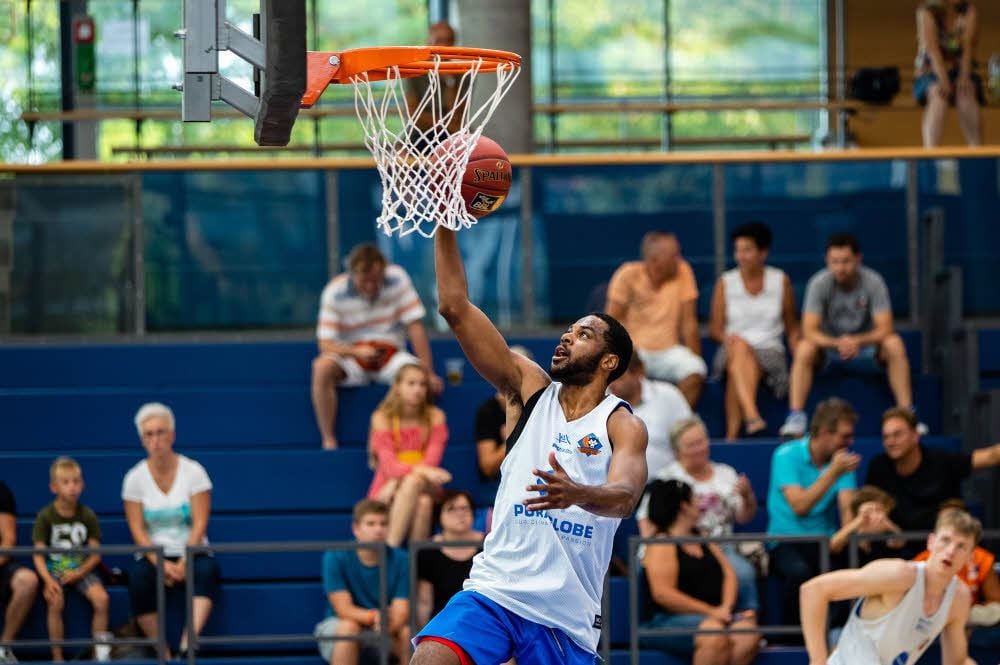 Adika Peter-McNeilly ist einer der Neuen beim MBC.