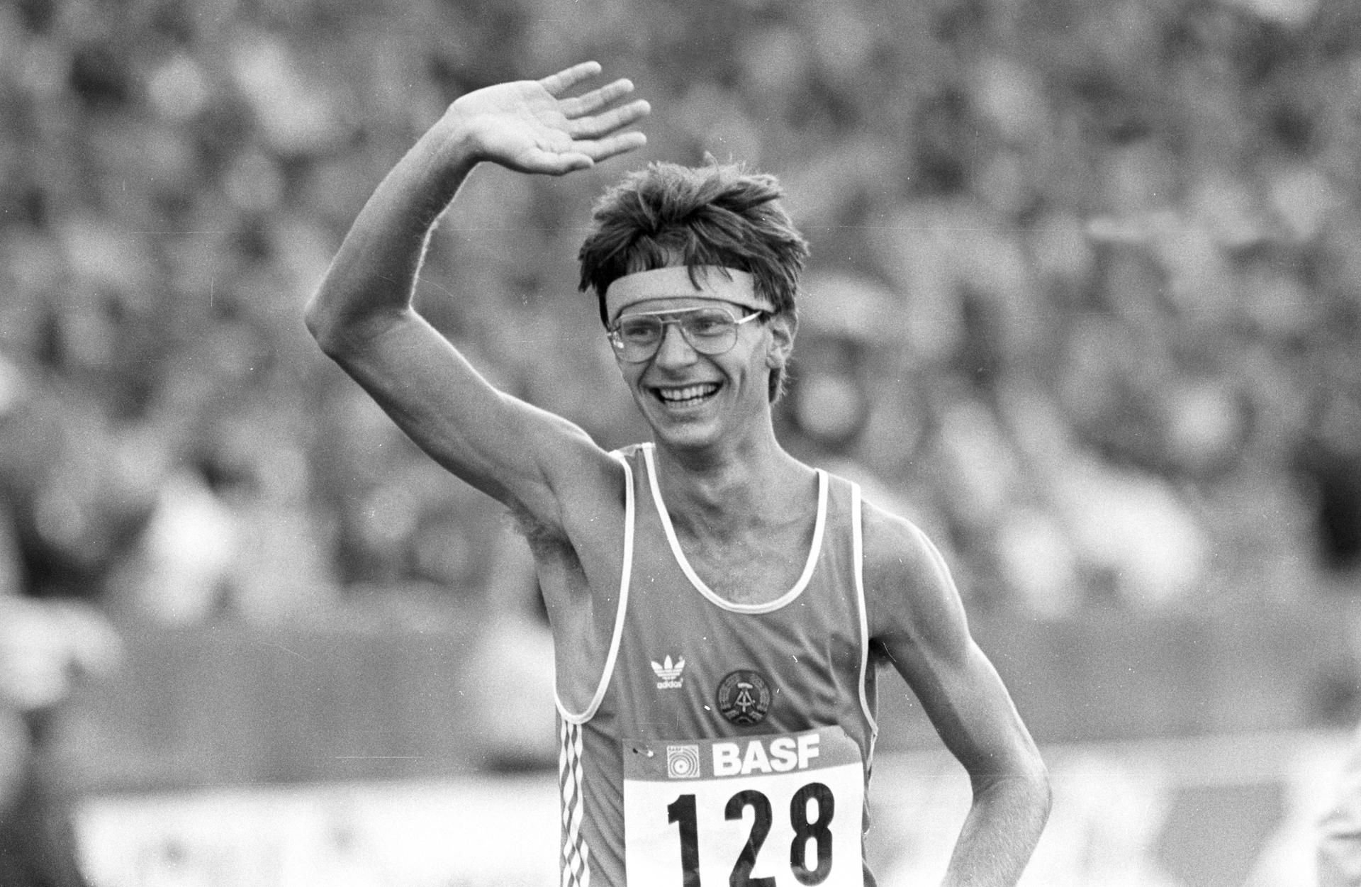 Hartwig Gauder (DDR) wurde 1986 Europameister über 50km Gehen in Stuttgart.