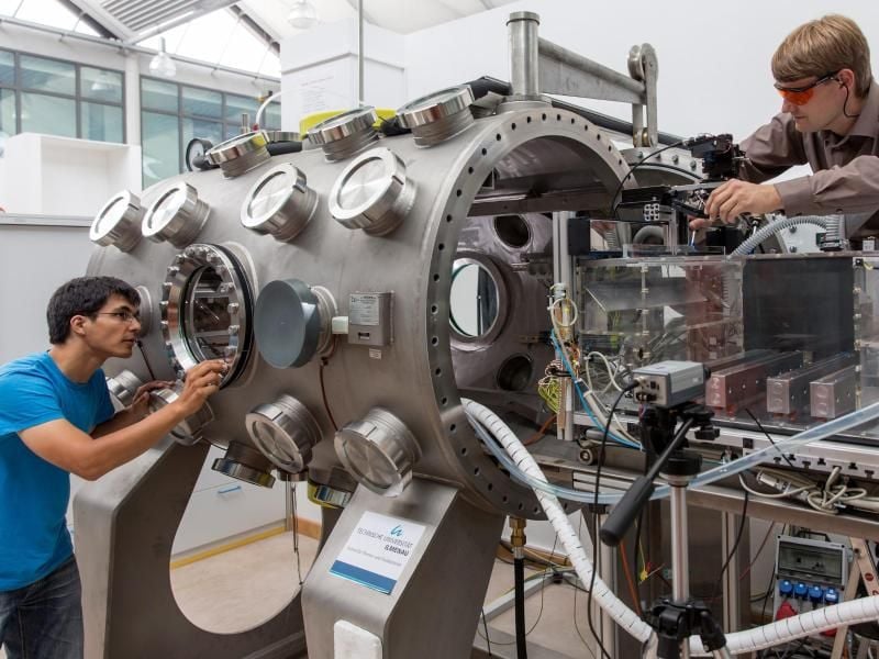 Maschinenbau ist eines der Fächer, in denen die Technische Universität Ilmenau das Diplom wieder eingeführt hat - zumindest versuchsweise. Foto: Michael Reichel/TU Ilmenau/dpa-tmn