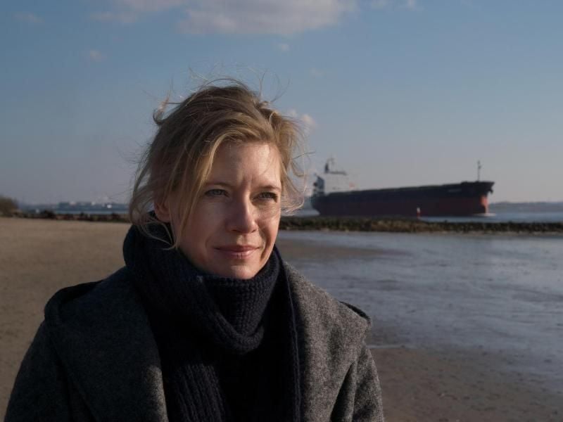 Anne (Ina Weisse) hat ihren Mann verloren. Aber ist er wirklich tot? . Foto: ZDF/Georges Pauly/dpa