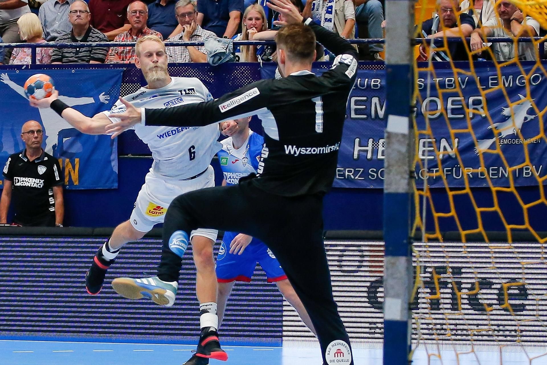 Matthias Musche vom SCM wirft ein Tor.
