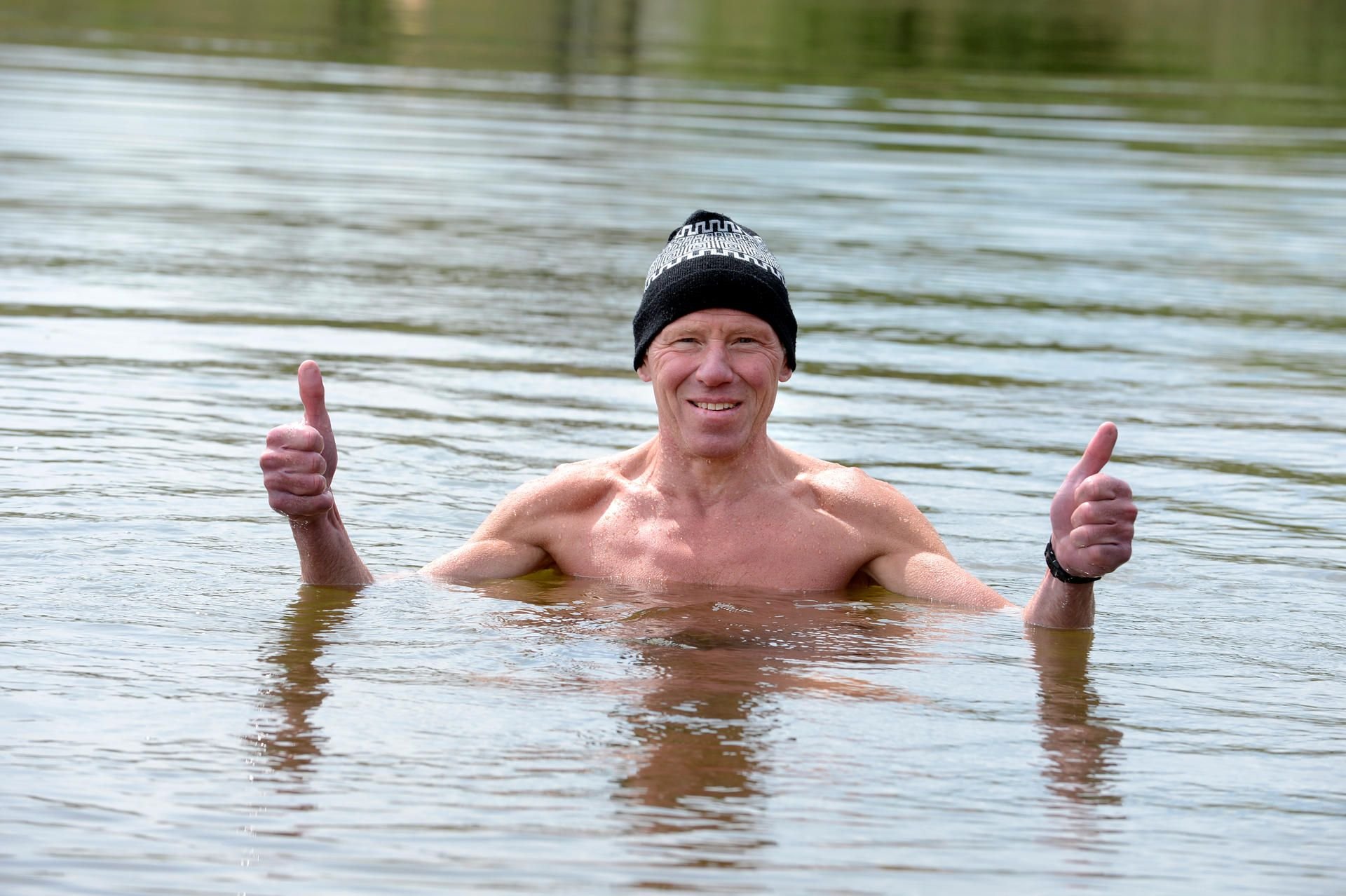 Auch bei kalten Temperaturen lädt das Heidebad in Nietleben Gäste ein.