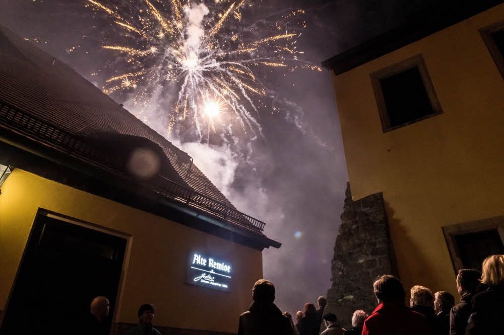 Zur 2017 als Begegnungsstätte wiedereröffneten „Alten Remise“ hielt der Prüfbericht einige Knaller parat.