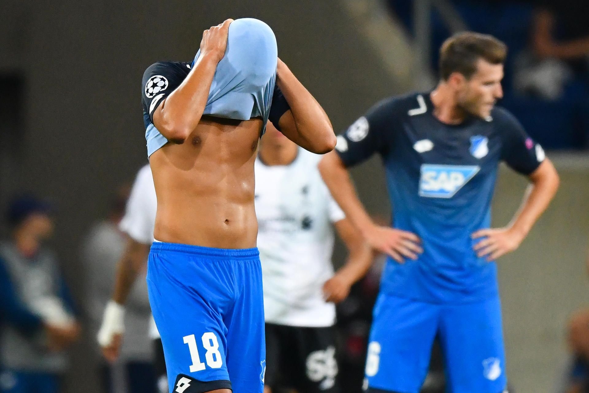 TSG-Profi Nadiem Amiri war nach der bitteren 1:2-Niederlage sichtlich enttäuscht.