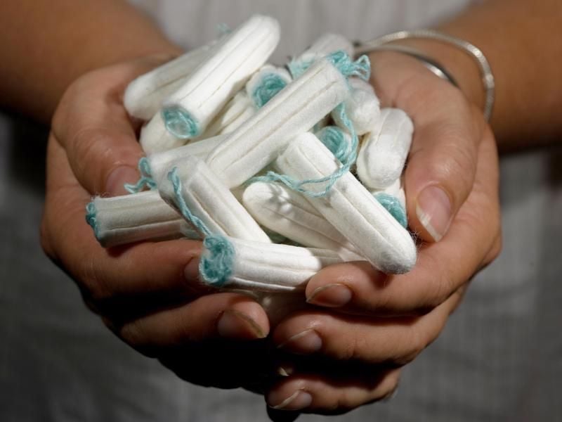 Grundsätzlich ist mit den meisten Tampons alles in Ordnung, hat „Öko-Test” festgestellt. Foto: Franziska Gabbert/dpa-tmn