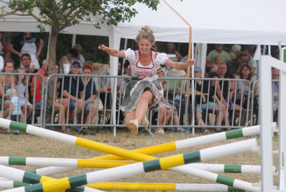Läuferin beim witzigen „Jump & Run“: Anna-Luise Jauch.