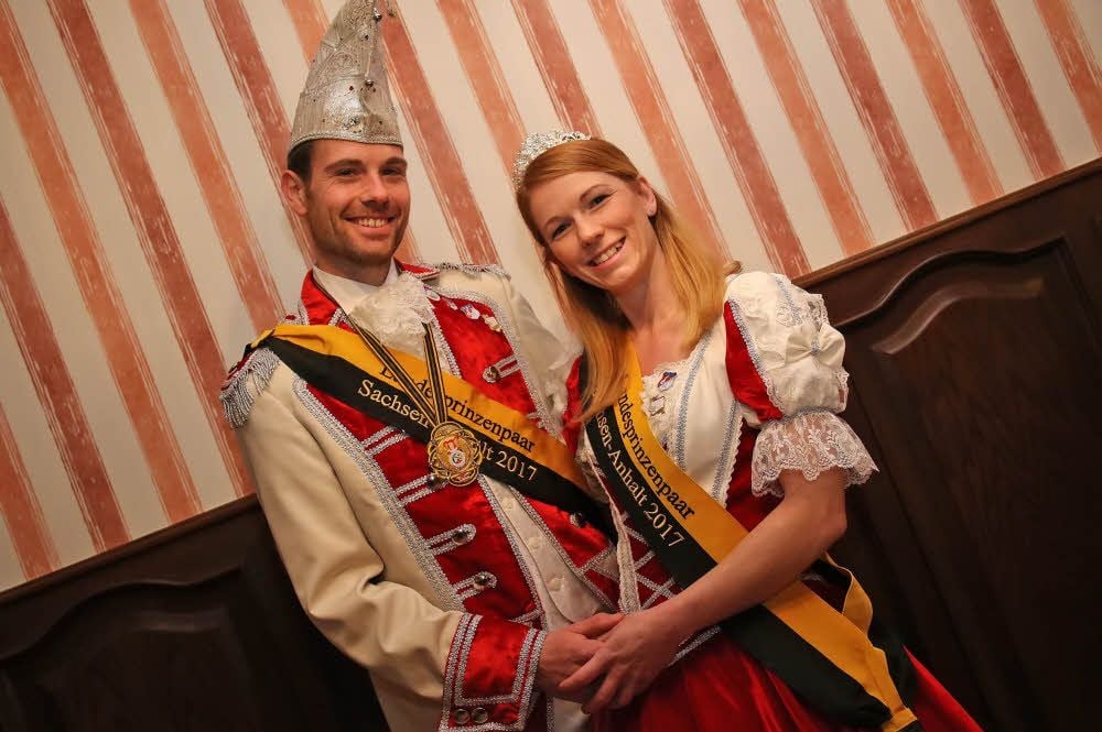 Katrin I. und Christian I. in ihrer Garde