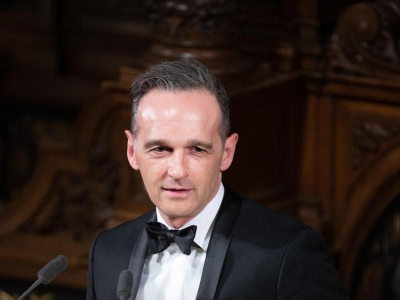 Heiko Maas (SPD), Außenminister, spricht beim traditionellen Matthiae-Mahl. Foto: Daniel Reinhardt/dpa