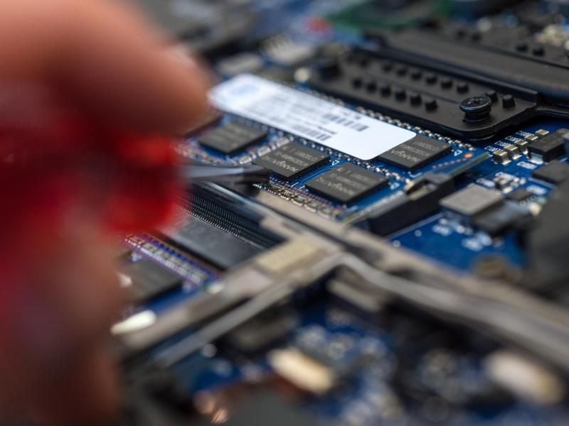 Wer einen Beruf im MINT-Bereich wählt, hat gute Chancen auf dem Arbeitsmarkt. Viele Unternehmen versuchen solche Fachkräfte an sich zu binden. Foto: Andrea Warnecke