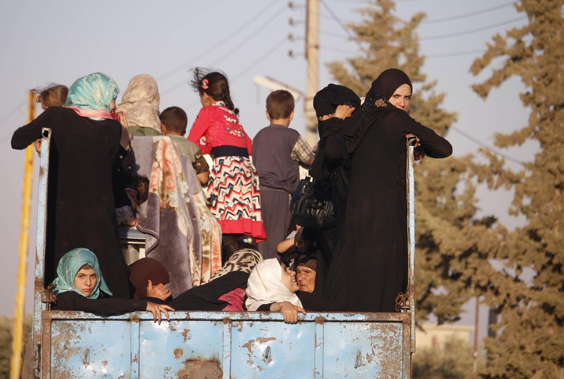 Syrische Familien kehren in den Süden des Landes zurück, nachdem die Rebellen kapituliert haben.