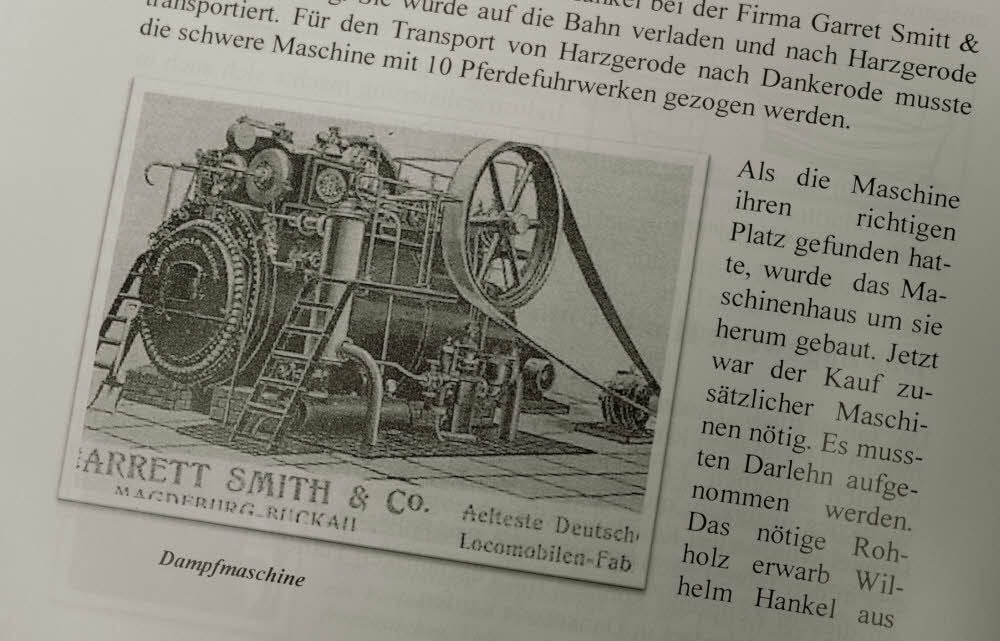 Die Mitwirkenden freuen sich, zwei neue Bände zur Dankeröder Ortsgeschichte präsentieren zu können. Sie befassen sich mit Material des ehemaligen Pfarrers Werner Schreck sowie dem Leben im Ort. Berichtet wird dabei auch, wie die erste Dampfmaschine nach Dankerode kam und welche Gewerke im Ort ausgeübt wurden.