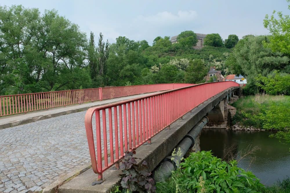 Die Brücke über die Unstrut bei Burgscheidungen ist marode und muss neu errichtet werden.