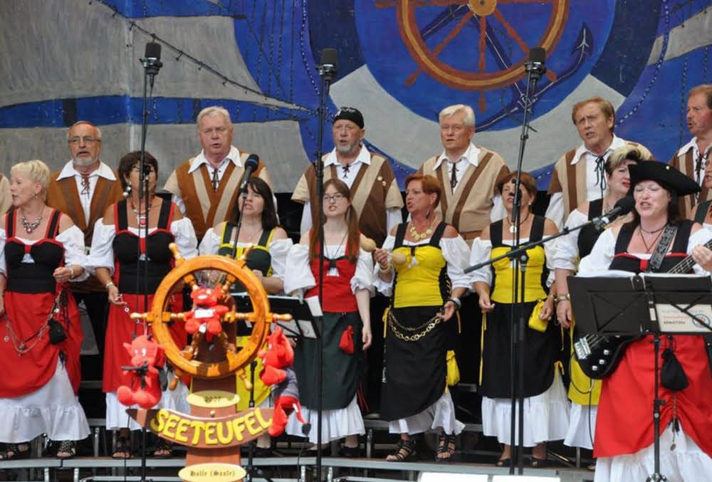 Maritime Grüße senden die Seeteufel auch wieder vom Süßen See.