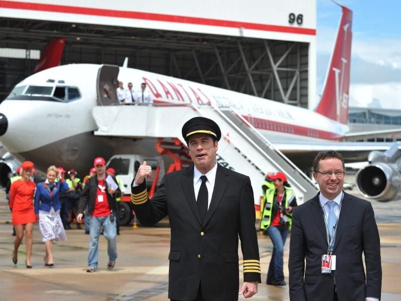 John Travolta vor seiner Boeing 707. Foto: Dean Lewins