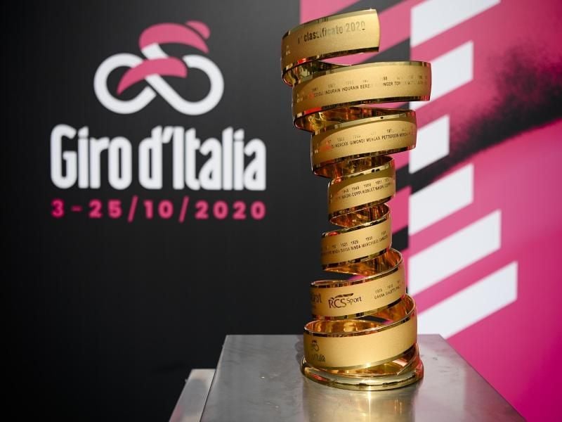 Die Trophäe des Giro d’Italia. Foto: Marco Alpozzi/LaPresse via ZUMA Press/dpa