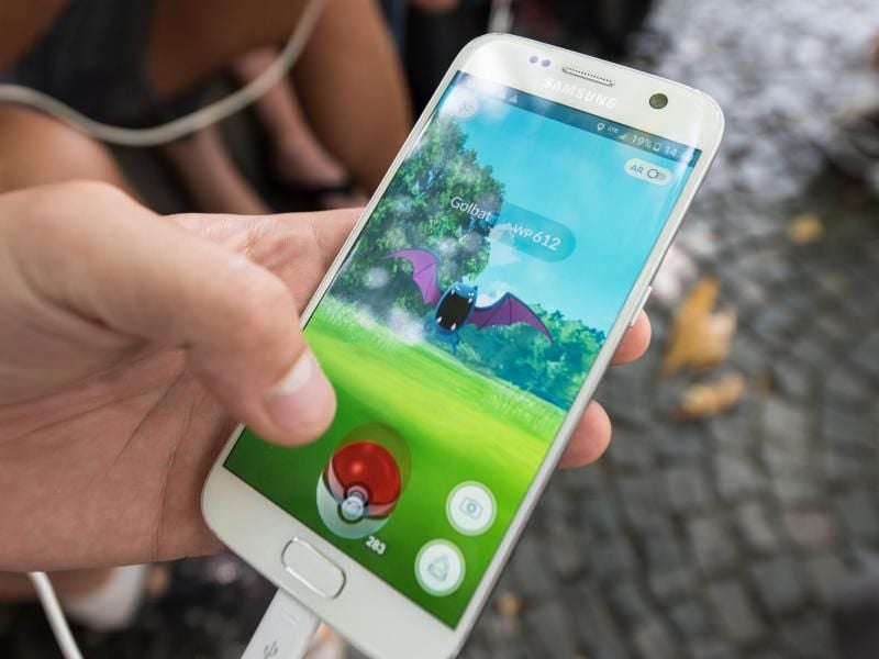 Pokémon-Fans, die es genau wissen wollen, überprüfen in der App die sogenannten Individual Values (IV). Außerdem gibt es diverse Rechner auf Webseiten. Foto: Patrick Seeger