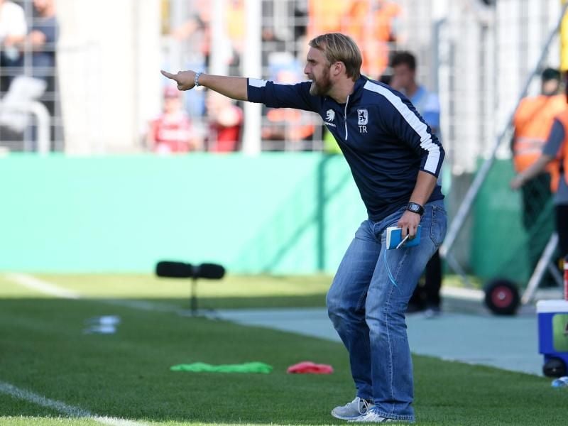 Daniel Bierofka und 1860 München haben eine gute Ausgangsposition für das Rückspiel. Foto: Tobias Hase