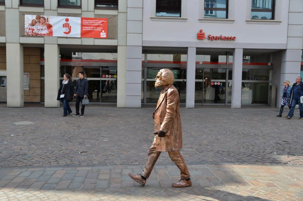 „Vertrauen ist einfach“, sagt die Sparkasse - alles nur Werbung?