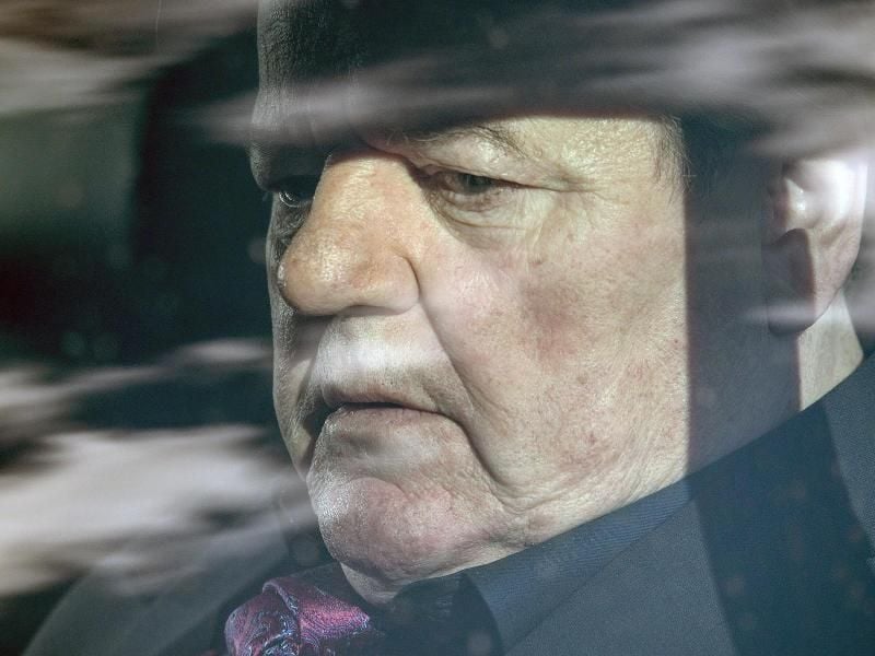 Paul Finchley (Robbie Coltrane) in einer Szene der ersten Folge der vierteiligen britischen Mini-Serie „National Treasure”. Foto: Joss Barrat/The Forge/All3media International/Arte/dpa