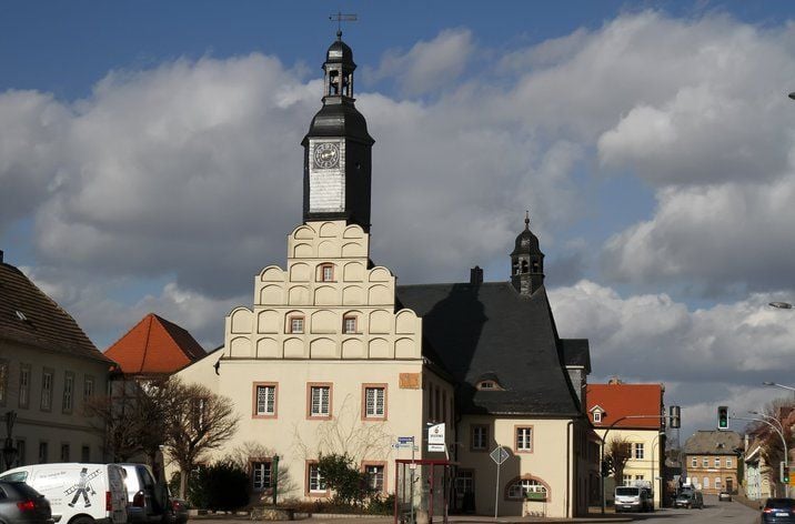 Rathaus in Allstedt: Mit Blick auf die Gebietsreform in Thüringen bringt Allstedts Bürgermeister Jürgen Richter die Eingemeindung von Mönchpfiffel und Heygendorf ins Spiel.