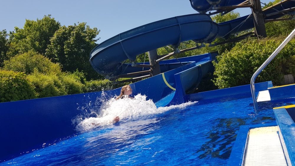 Gerutscht werden darf im Freibad Albertine in Harzgerode. Einzige Einschränkung: Anstellen muss man sich jetzt unten.