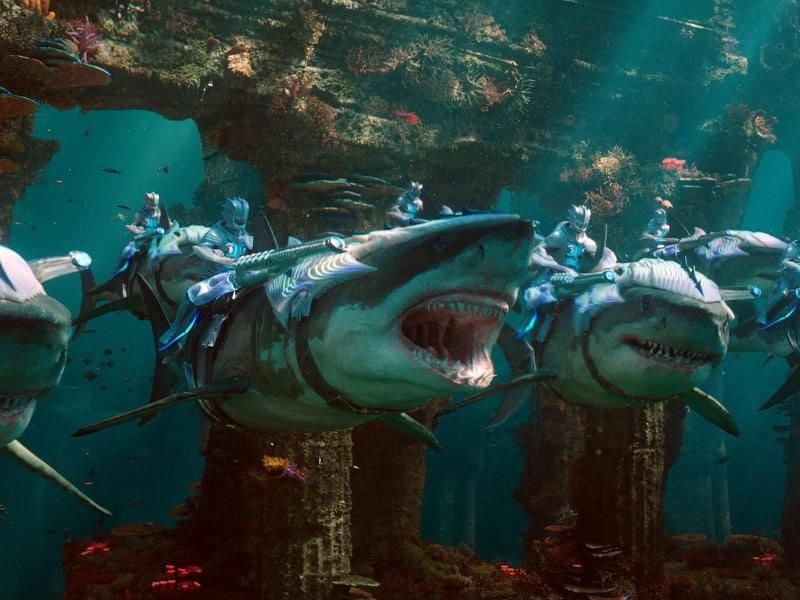 Optisch hat das Unterwasserabenteuer einiges zu bieten. Foto: Warner Bros