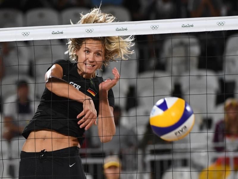 Laura Ludwig gewann mit ihrer Partenrin Kira Walkenhorst auch das dritte Gruppenspiel. Foto: Sebastian Kahnert