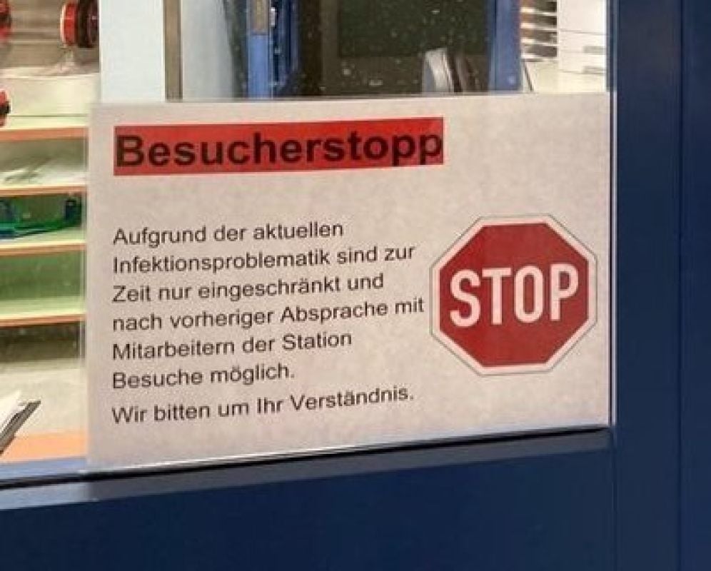 Das Zeitzer Klinikum hat seine Hygieneauflagen in Folge vermehrtet Norovirus-Infektionen verschärft und Einschränkungen für Patienten und Angehörige in Form von Besucherstopps eingeführt.