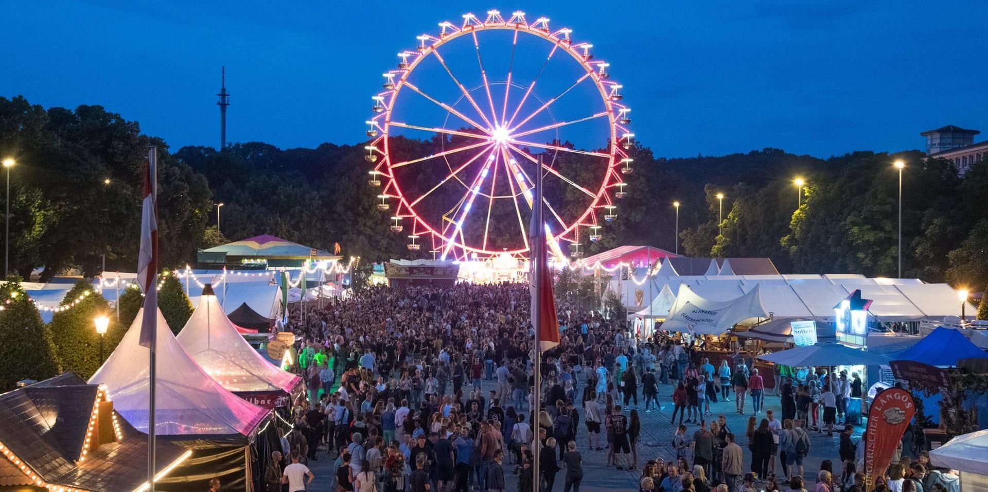 Es dauert nicht mehr lange und die Naumburger Vogelwiese wird von "Kirschfestgängern" wieder rege belagert.