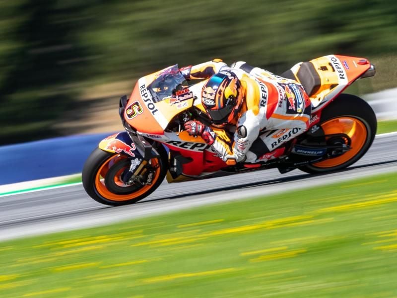 Wird am Wochenende wieder in der Motorrad-WM starten: MotoGP-Pilot Stefan Bradl. Foto: Expa/Johann Groder/APA/dpa