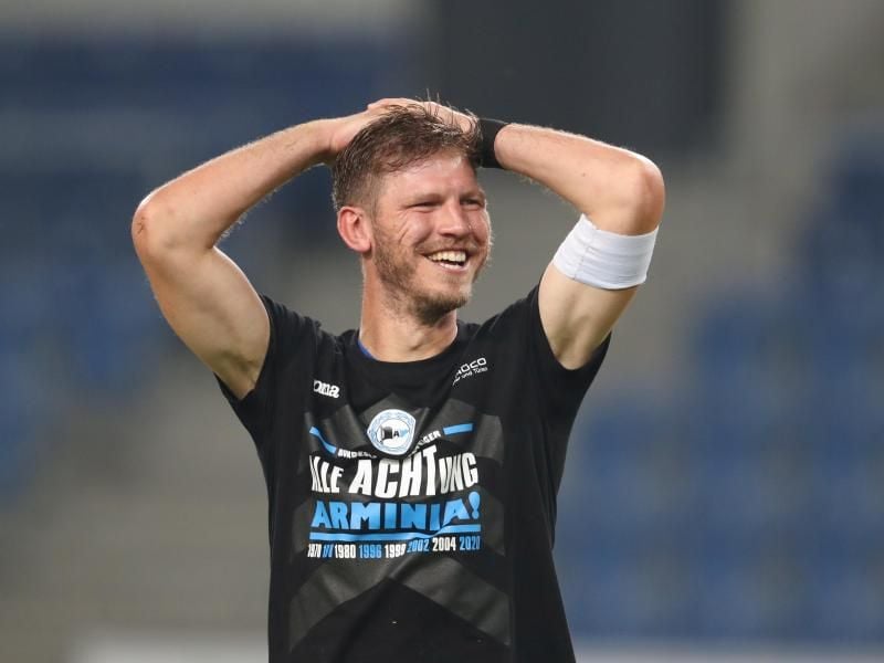 Am Samstag gegen den FC Bayern wäre für Fabian Klos ein guter Moment, alle Zweifler mit einem Bundesliga-Tor für Bielefeld zu überzeugen. Foto: Friso Gentsch/dpa
