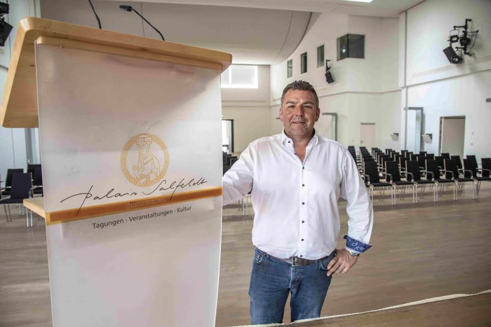 Roman Jordan ist Geschäftsführer der „Peppermint Event GmbH“, die sich um die Gastronomiedienstleistungen im Palais Salfeldt kümmert.