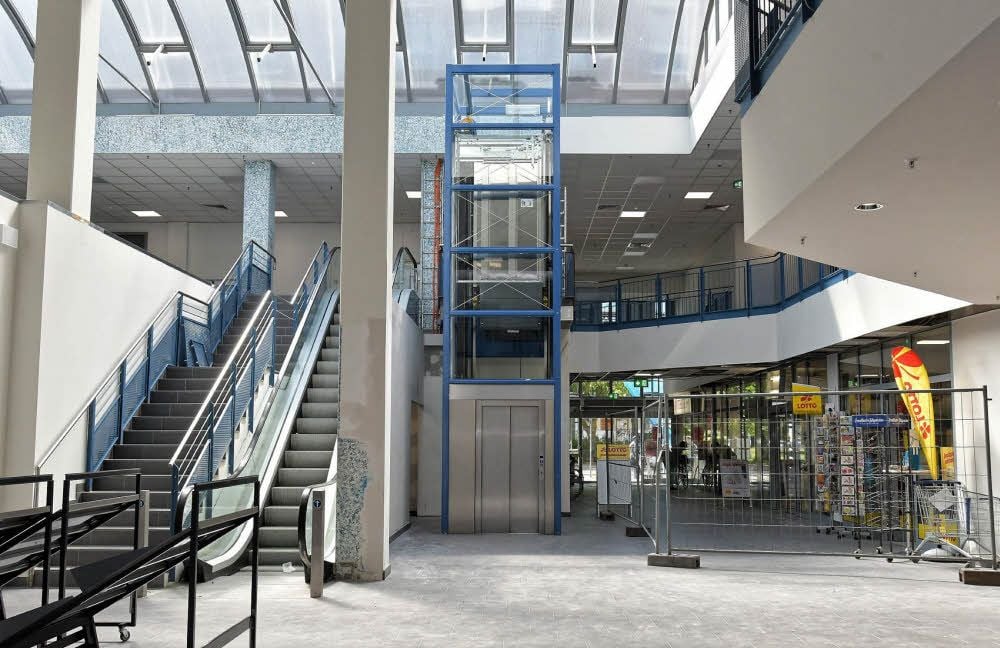 Die Wagner-Passage sieht anders aus als früher und sie wird sich bis zur Eröffnung weiter verändern. Denn die Maler müssen noch ran.