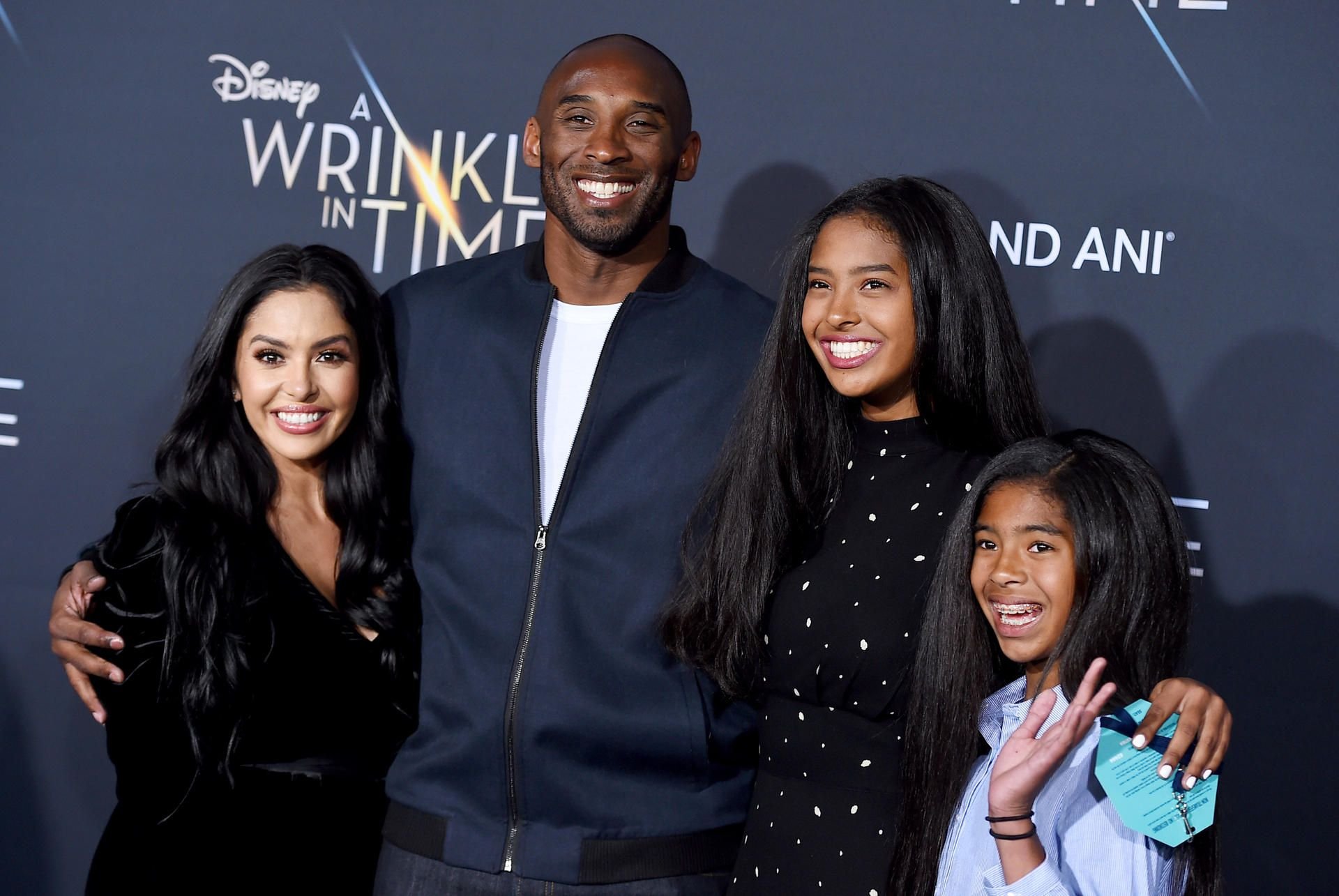 Kobe Bryant mit Ehefrau Vanessa (l.) und den Töchtern Natalia (2.v.r) und Gianna (r.) im Februar 2018