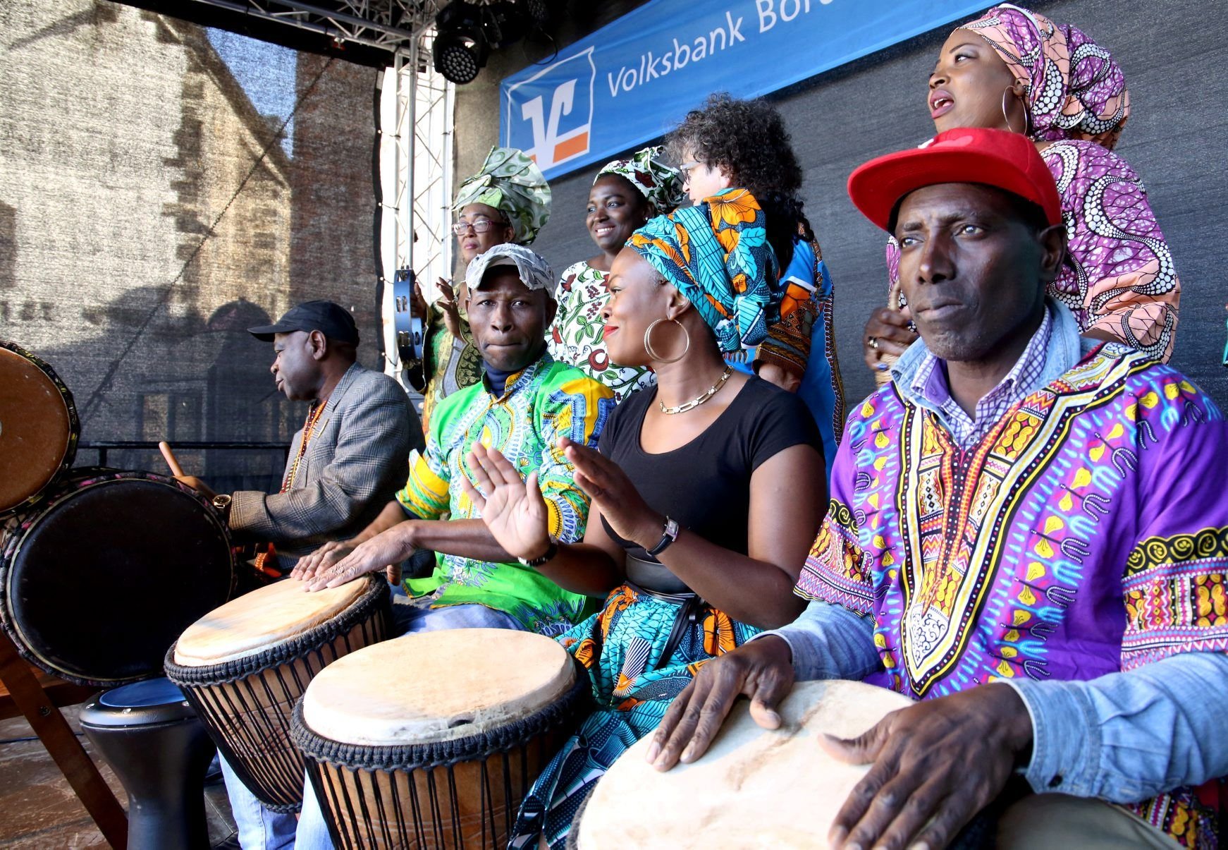 „African Melange“ macht neben zahlreichen anderen Bands Musik beim Kulturmarkt in Bernburg.