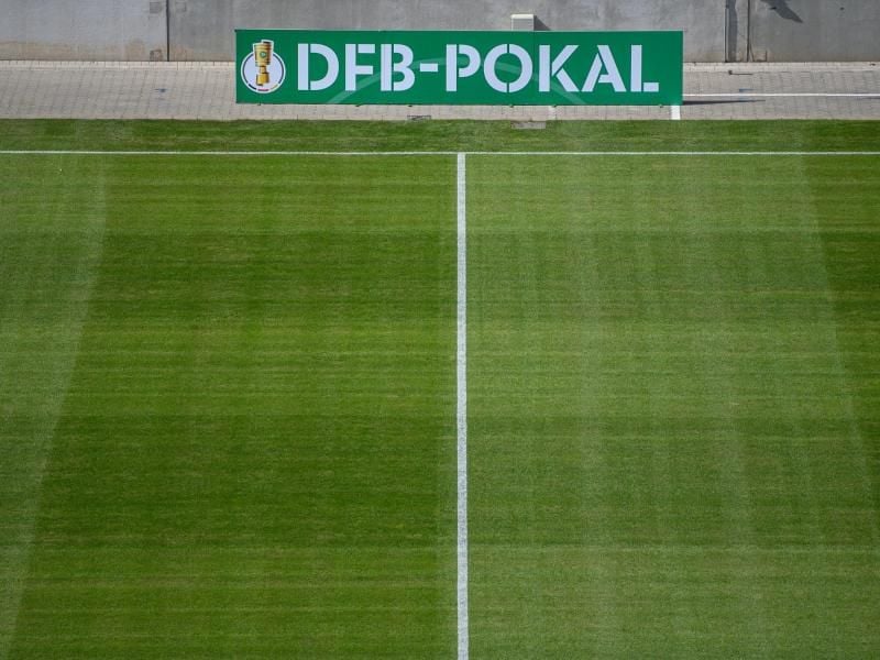 Die DFB-Pokalpartie zwischen Waldhof Mannheim und dem SC Freiburg steht auf der Kippe. Foto: Robert Michael/dpa-Zentralbild/dpa