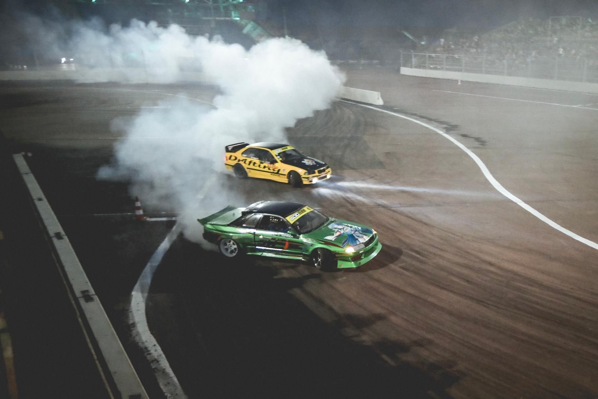 Qualmende Reifen gehören beim "Iron Drift King" unbedingt dazu.