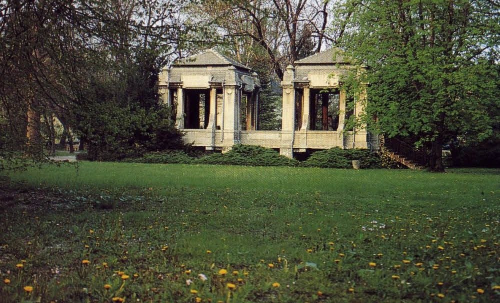 Besteht seit 1909, heute ungenutzt: Trinkhalle in Bad Kösen.
