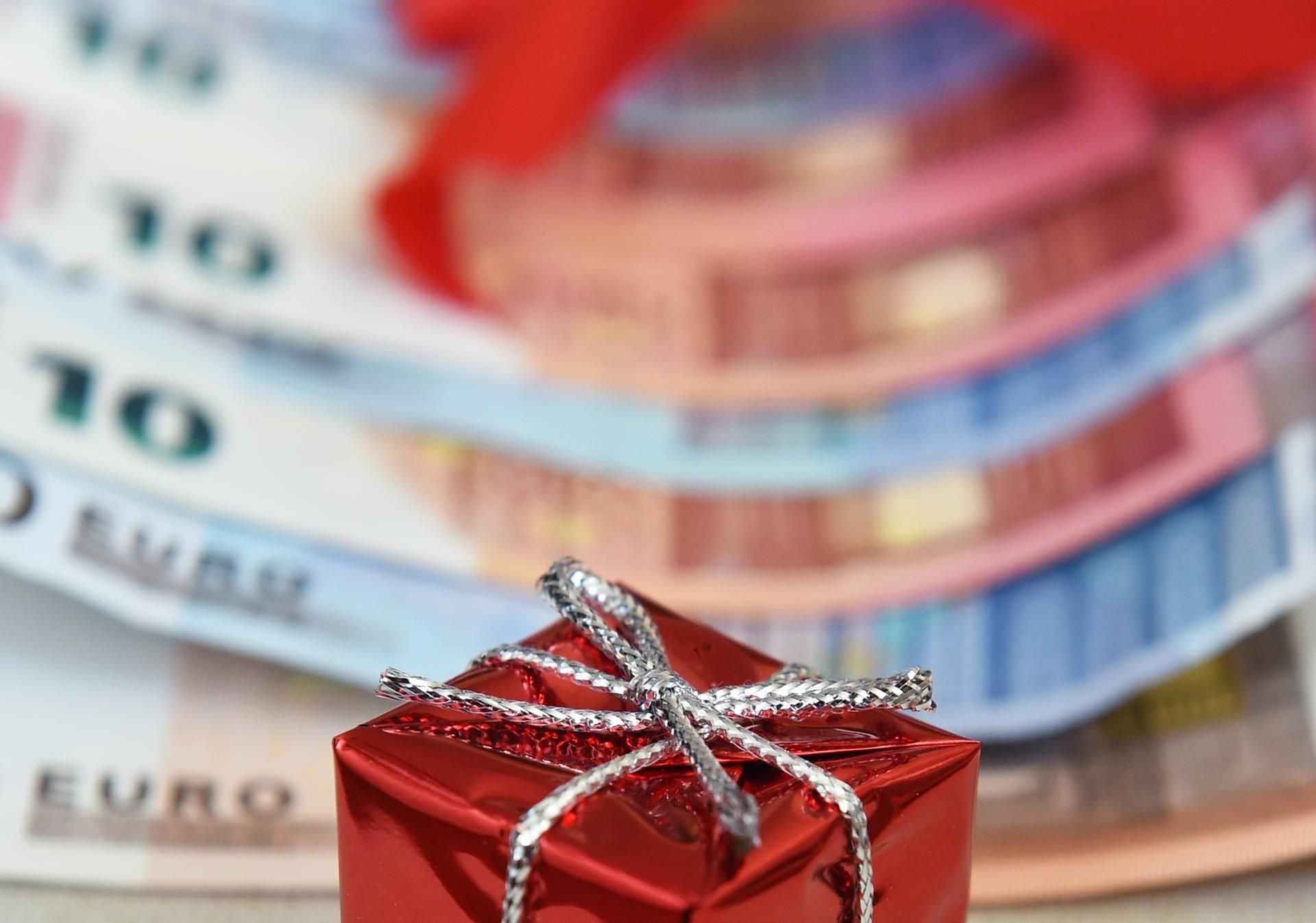 Nicht alle Beschäftigten haben Anspruch auf Weihnachtsgeld.